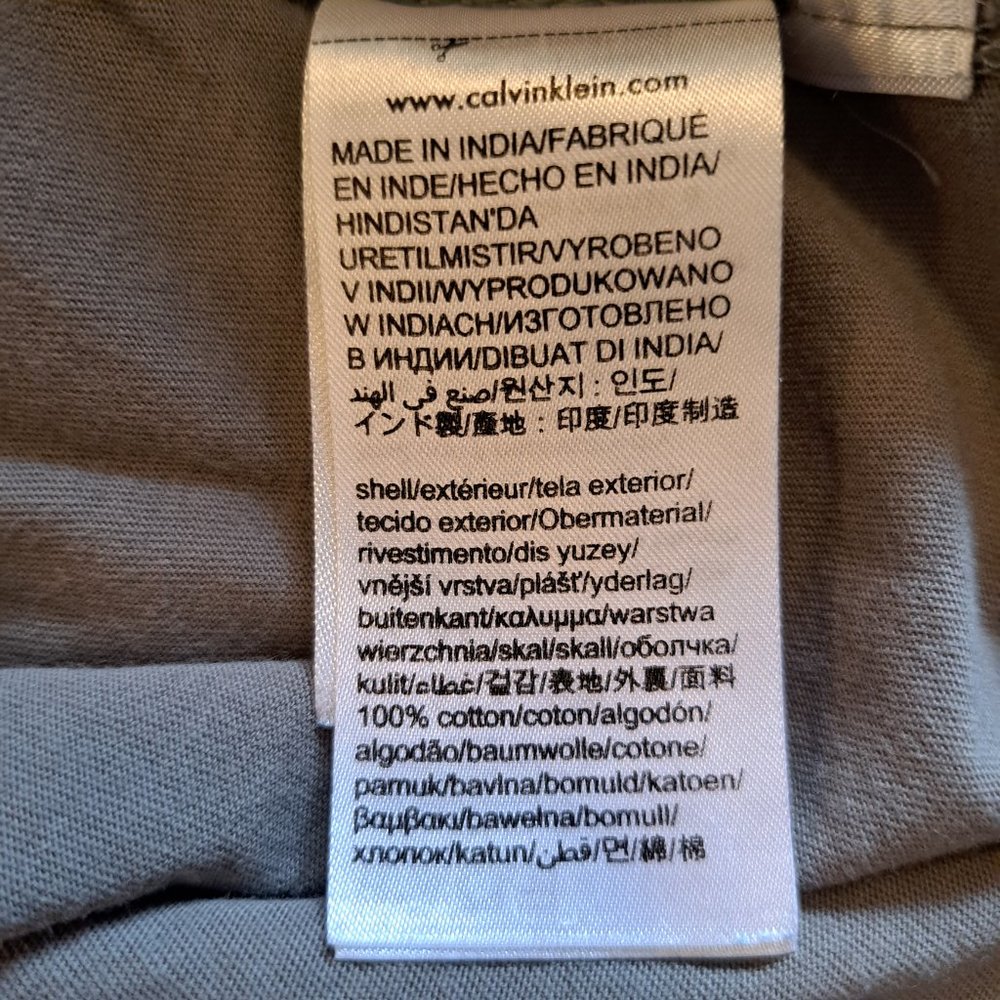 Calvin Klein Jeans Gray Tee Size XL - Picture 5 of 5